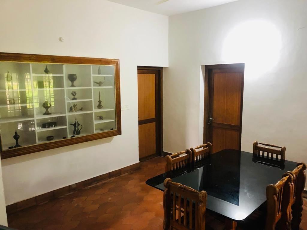 H Villa Nilambur Екстер'єр фото